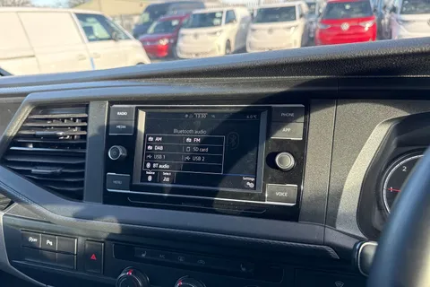 CX74LDJ Volkswagen Transporter 2.0 TDI 150 Highline Kombi Van Thumbnail #37