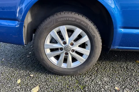 CX74LMU Volkswagen Transporter 2.0 TDI 150 Highline Kombi Van DSG Thumbnail #13