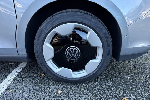 CX75JZT Volkswagen ID. Buzz Pro 79kWh Life MPV 5dr Electric Auto (SWB, 5Seat) (286 ps) Thumbnail #11