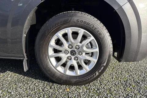 CX75HZW Volkswagen Transporter 2.0 TDI T28 Commerce Pro FWD SWB Euro 6 (s/s) 5dr Thumbnail #13