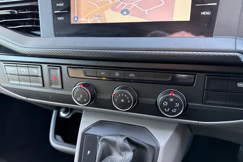 CX74LMU Volkswagen Transporter 2.0 TDI 150 Highline Kombi Van DSG Thumbnail #23