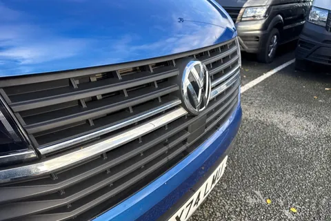 CX74LMU Volkswagen Transporter 2.0 TDI 150 Highline Kombi Van DSG Thumbnail #26