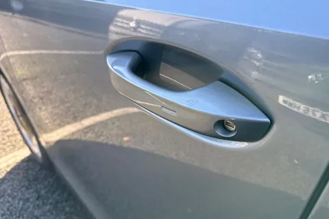 CX75JZT Volkswagen ID. Buzz Pro 79kWh Life MPV 5dr Electric Auto (SWB, 5Seat) (286 ps) Thumbnail #27