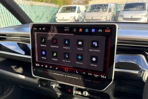 CX75JYS Volkswagen ID. Buzz Pro 79kWh Life MPV 5dr Electric Auto (SWB, 5Seat) (286 ps) Thumbnail #35