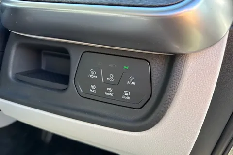 CX75KFZ Volkswagen ID. Buzz Pro 86kWh Style MPV 5dr Electric Auto (LWB, 7Seat) (286 ps) Thumbnail #30