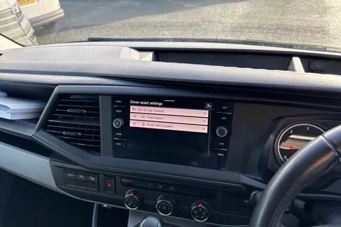 CX74LMU Volkswagen Transporter 2.0 TDI 150 Highline Kombi Van DSG Thumbnail #43