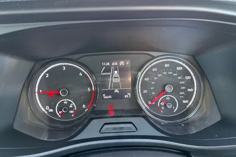 CX74LMU Volkswagen Transporter 2.0 TDI 150 Highline Kombi Van DSG Thumbnail #45