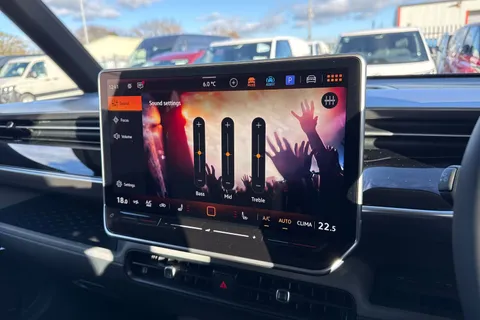 CX75JZT Volkswagen ID. Buzz Pro 79kWh Life MPV 5dr Electric Auto (SWB, 5Seat) (286 ps) Thumbnail #43