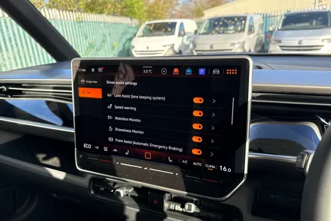 CX75JYS Volkswagen ID. Buzz Pro 79kWh Life MPV 5dr Electric Auto (SWB, 5Seat) (286 ps) Thumbnail #45