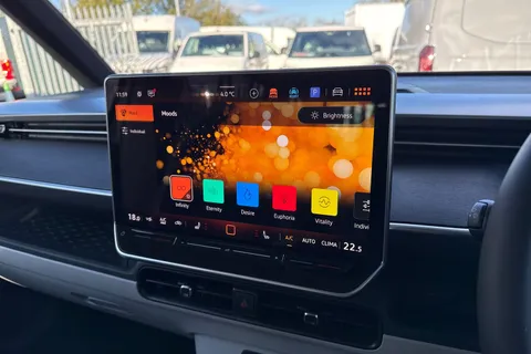 CX75KFZ Volkswagen ID. Buzz Pro 86kWh Style MPV 5dr Electric Auto (LWB, 7Seat) (286 ps) Thumbnail #48