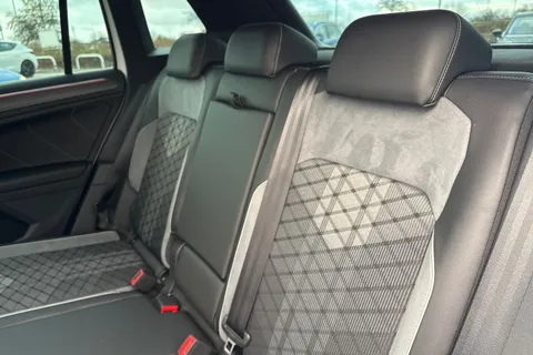 EF72KEJ Volkswagen Tiguan 2.0 TDI 4Motion R-Line 5dr DSG Thumbnail #20