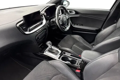 LC70OLG Kia Ceed 1.4 T-GDi GT-Line S DCT Euro 6 (s/s) 5dr Thumbnail #10