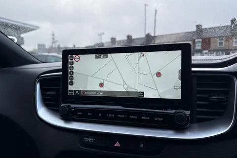 LC70OLG Kia Ceed 1.4 T-GDi GT-Line S DCT Euro 6 (s/s) 5dr Thumbnail #13