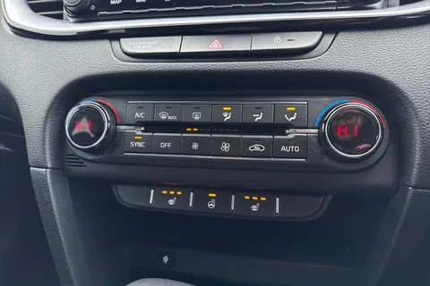 LC70OLG Kia Ceed 1.4 T-GDi GT-Line S DCT Euro 6 (s/s) 5dr Thumbnail #20