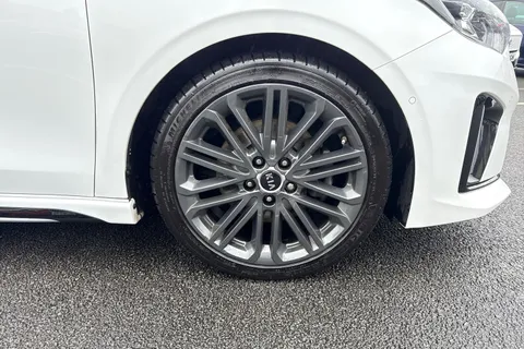 LC70OLG Kia Ceed 1.4 T-GDi GT-Line S DCT Euro 6 (s/s) 5dr Thumbnail #23