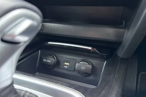 LC70OLG Kia Ceed 1.4 T-GDi GT-Line S DCT Euro 6 (s/s) 5dr Thumbnail #34