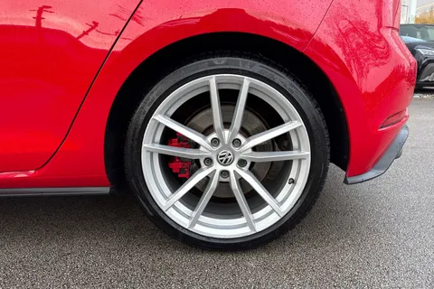 10 of 64 for Volkswagen Golf 2.0 TSI GTI Performance Euro 6 (s/s) 5dr