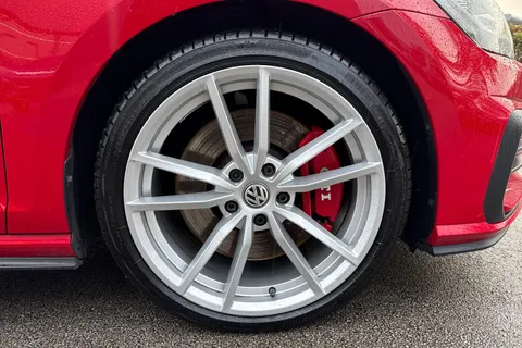 12 of 64 for Volkswagen Golf 2.0 TSI GTI Performance Euro 6 (s/s) 5dr