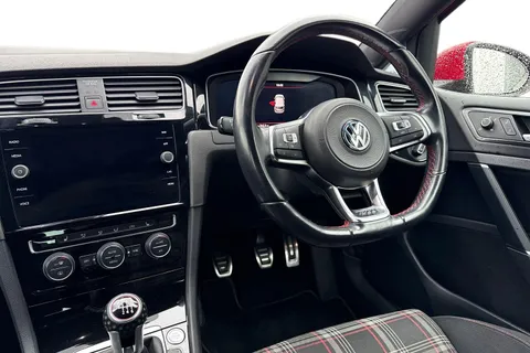 18 of 64 for Volkswagen Golf 2.0 TSI GTI Performance Euro 6 (s/s) 5dr