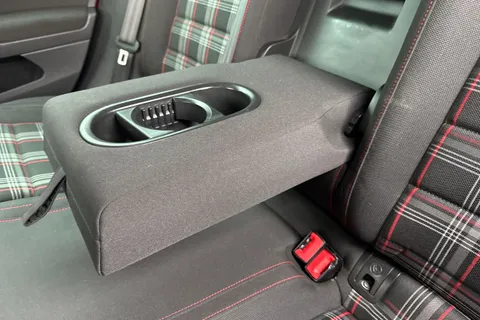 37 of 64 for Volkswagen Golf 2.0 TSI GTI Performance Euro 6 (s/s) 5dr