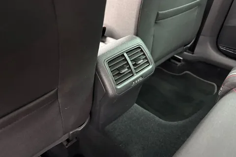 38 of 64 for Volkswagen Golf 2.0 TSI GTI Performance Euro 6 (s/s) 5dr