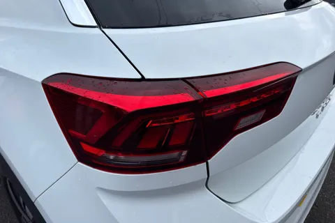 25 of 63 for Volkswagen T-Roc 1.5 TSI R-Line 5dr DSG ⭐Panoramic sunroof, 18' Nevada diamond turned alloy⭐