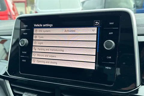 55 of 63 for Volkswagen T-Roc 1.5 TSI R-Line 5dr DSG ⭐Panoramic sunroof, 18' Nevada diamond turned alloy⭐