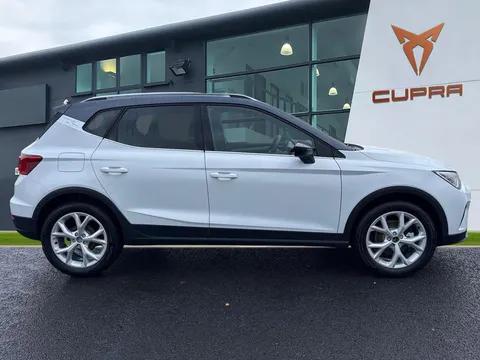  SEAT Arona 1.0 TSI FR Euro 6 (s/s) 5dr Thumbnail #4