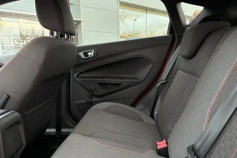 35 of 62 for Ford Fiesta 1.0T EcoBoost ST-Line Euro 6 (s/s) 5dr