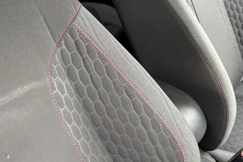 37 of 62 for Ford Fiesta 1.0T EcoBoost ST-Line Euro 6 (s/s) 5dr