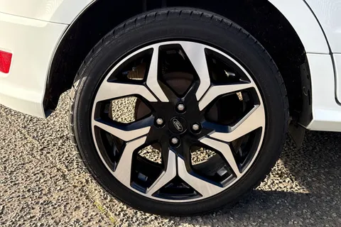 13 of 43 for Ford Ecosport 1.0T EcoBoost ST-Line Euro 6 (s/s) 5dr