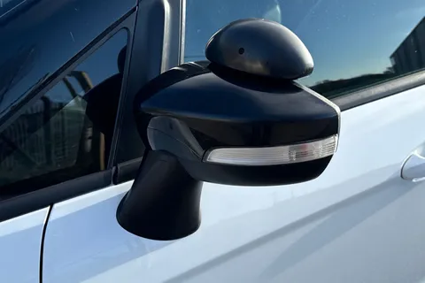 30 of 43 for Ford Ecosport 1.0T EcoBoost ST-Line Euro 6 (s/s) 5dr