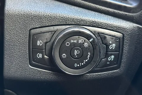 34 of 43 for Ford Ecosport 1.0T EcoBoost ST-Line Euro 6 (s/s) 5dr