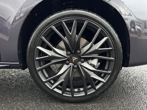  CUPRA Leon 1.5 eTSI Shadow Edition DSG Euro 6 (s/s) 5dr Thumbnail #7