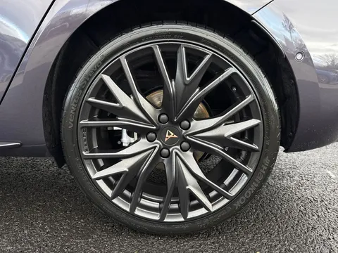  CUPRA Leon 1.5 eTSI Shadow Edition DSG Euro 6 (s/s) 5dr Thumbnail #24