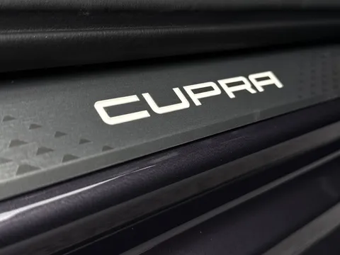  CUPRA Leon 1.5 eTSI Shadow Edition DSG Euro 6 (s/s) 5dr Thumbnail #32