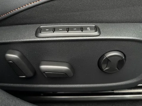  CUPRA Leon 1.5 eTSI Shadow Edition DSG Euro 6 (s/s) 5dr Thumbnail #33