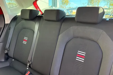 19 of 59 for SEAT Ibiza 1.0 TSI FR Euro 6 (s/s) 5dr GPF