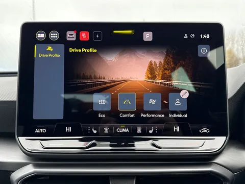  SEAT Leon 1.5 eTSI MHEV FR Black Edition DSG Euro 6 (s/s) 5dr Thumbnail #37