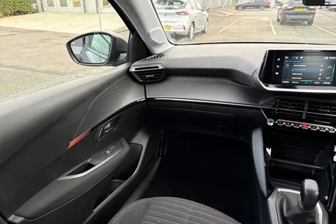 MF20FYA PEUGEOT 208 1.2 PureTech Active Euro 6 (s/s) 5dr Thumbnail #21