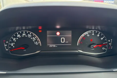 MF20FYA PEUGEOT 208 1.2 PureTech Active Euro 6 (s/s) 5dr Thumbnail #42