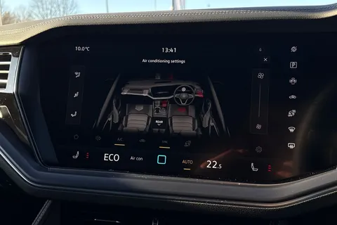 MV75UMJ Volkswagen Touareg 3.0 V6 TDI 4Motion 286 Black Edition 5dr Tip Auto Thumbnail #23