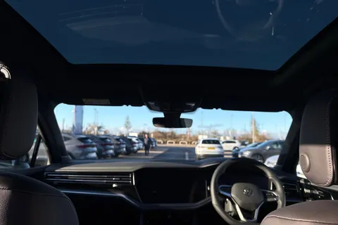 MV75UMJ Volkswagen Touareg 3.0 V6 TDI 4Motion 286 Black Edition 5dr Tip Auto Thumbnail #33