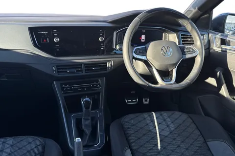 DF74KVP Volkswagen Polo 1.0 TSI 115 R-Line 5dr DSG **HEATED SEATS + 17' BERGAMO** Thumbnail #19