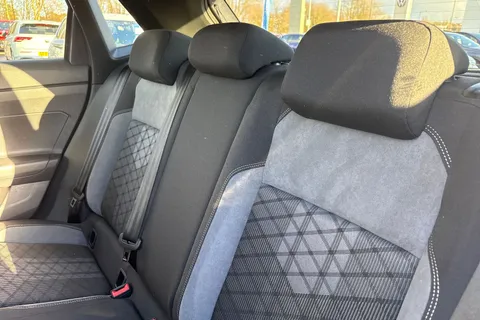 DF74KVP Volkswagen Polo 1.0 TSI 115 R-Line 5dr DSG **HEATED SEATS + 17' BERGAMO** Thumbnail #20