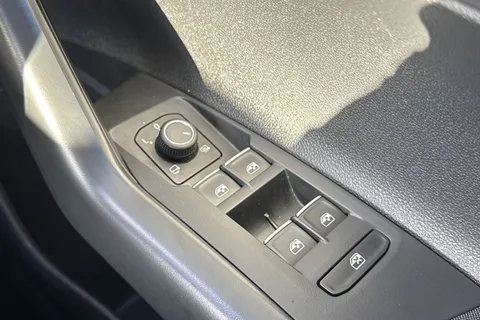 DF74KVP Volkswagen Polo 1.0 TSI 115 R-Line 5dr DSG **HEATED SEATS + 17' BERGAMO** Thumbnail #22