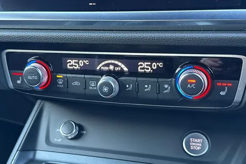 DS19OPZ Audi Q3 Vorsprung 35 TFSI  150 PS S tronic Thumbnail #20