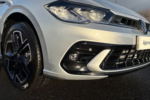 KR25YOM Volkswagen Polo 1.0 TSI 115 R-Line 5dr DSG **17' YORK ALLOYS + HEATED SEATS** Thumbnail #18