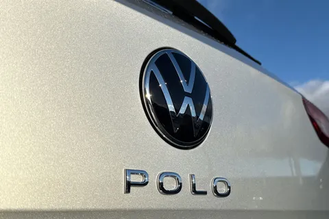 KR25YOM Volkswagen Polo 1.0 TSI 115 R-Line 5dr DSG **17' YORK ALLOYS + HEATED SEATS** Thumbnail #28