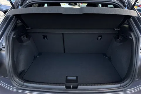 DE25YHP Volkswagen Polo 1.0 TSI 115 R-Line 5dr DSG Thumbnail #8